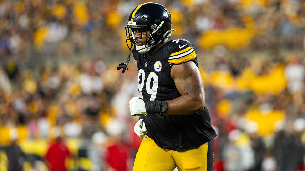 PITTSBURGH, PA - AUGUST 16: Pittsburgh Steelers defensive tackle Derrick Harmon (99) jogs off the field during a NFL preseason football game between the Tampa Bay Buccaneers and Pittsburgh Steelers on August 16, 2025 at Acrisure Stadium in Pittsburgh, PA.