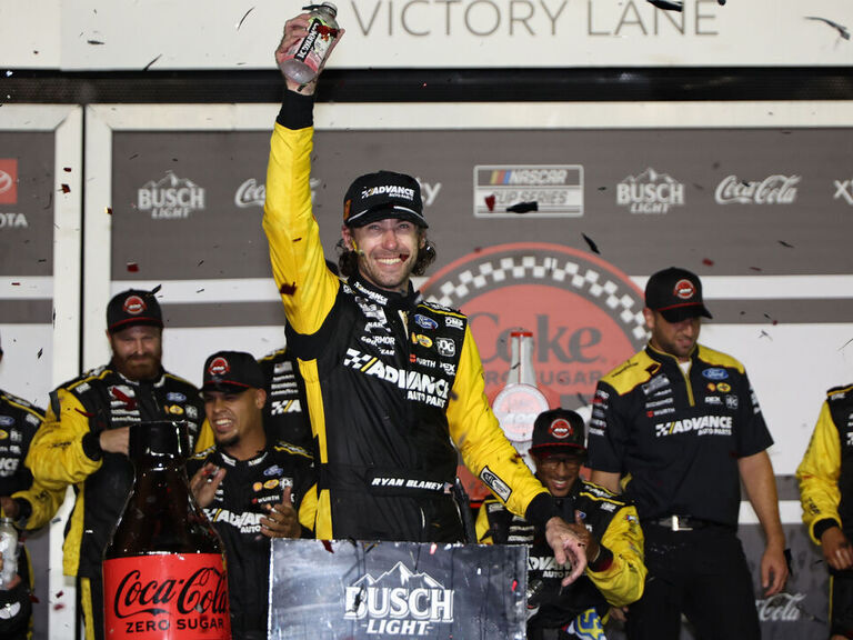 Blaney wins thrilling regular-season finale, Bowman gets last playoff spot