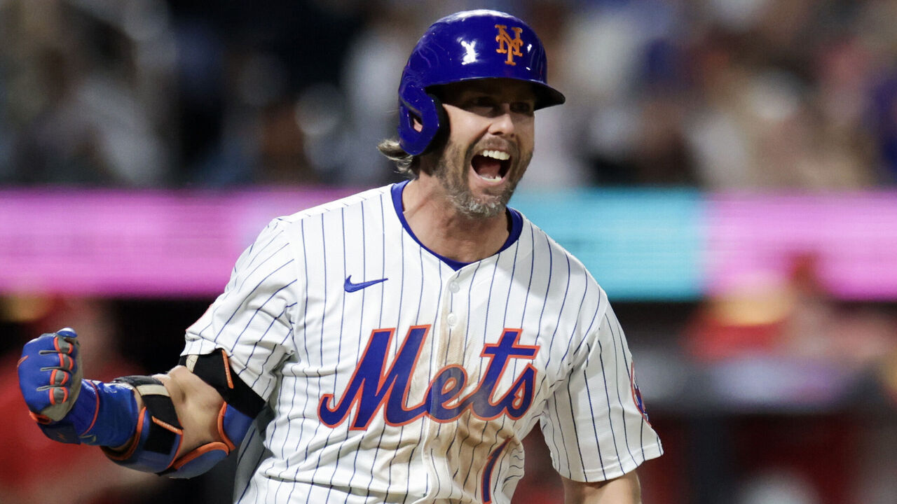 NEW YORK, NEW YORK - AUGUST 25: Jeff McNeil #1 of the New York Mets celebrates after a double hitter in the fourth inning against the Philadelphia Phillies at Citi Field on August 25, 2025 in New York City.