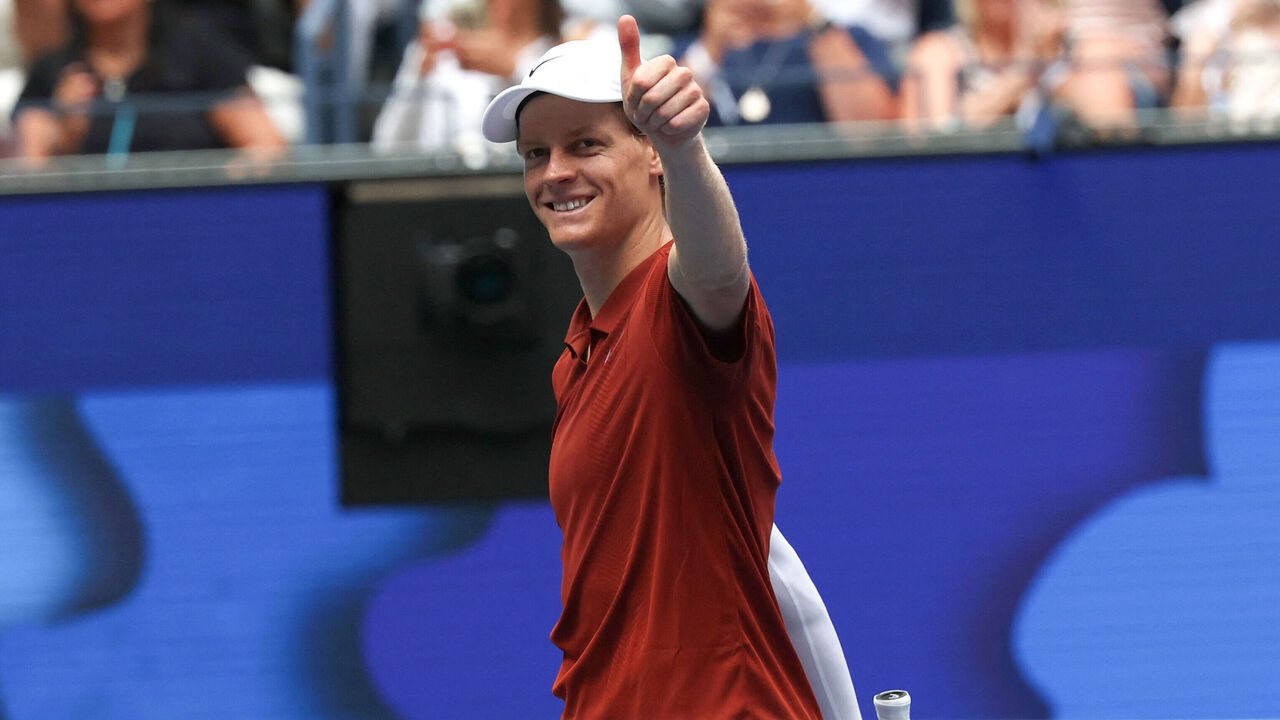 Sinner rolls to dominant 1st-round win at US Open | theScore.com