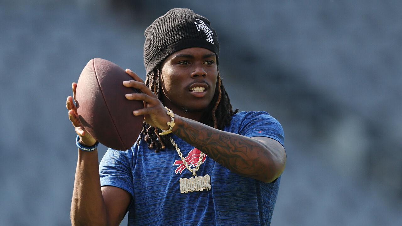 CHICAGO, ILLINOIS - AUGUST 17: Maxwell Hairston #31 of the Buffalo Bills looks on prior to the NFL Preseason 2025 game between Buffalo Bills and Chicago Bears at Soldier Field on August 17, 2025 in Chicago, Illinois.