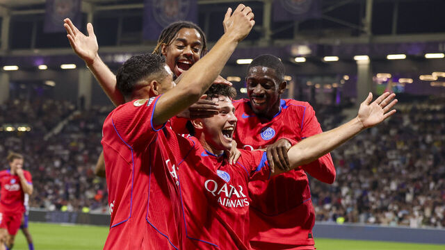 TOULOUSE, FRANCE - AUGUST 30: Joao Neves #87 of Paris Saint-Germain celebrates scoring his team's second goal with Achraf Hakimi #2 of Paris Saint-Germain, Bradley Barcola #29 of Paris Saint-Germain and Ousmane Dembele #10 of Paris Saint-Germain during the Ligue 1 McDonald's match between Toulouse FC and Paris Saint-Germain at Stadium de Toulouse on August 30, 2025 in Toulouse, France.