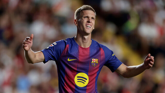 MADRID, SPAIN - AUGUST 31: Dani Olmo of FC Barcelona disappointed during the LaLiga EA Sports match between Rayo Vallecano v FC Barcelona at the Campo de Futbol de Vallecas on August 31, 2025 in Madrid Spain