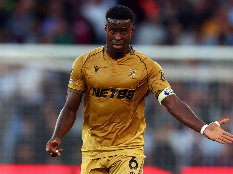 Liverpool's £35M deal for Guehi collapses after late twist Liverpool's £35M deal for Guehi collapses after late twist