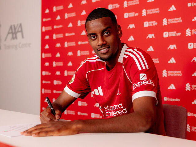KIRKBY, ENGLAND - SEPTEMBER 01: Alexander Isak signs for Liverpool FC at AXA Training Centre on September 01, 2025 in Kirkby, England.
