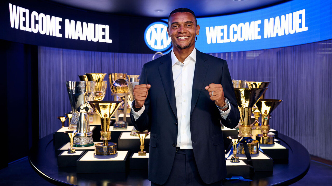 MILAN, ITALY - SEPTEMBER 01: FC Internazionale unveil new signing Manuel Akanji at Inter HQ on September 01, 2025 in Milan, Italy.