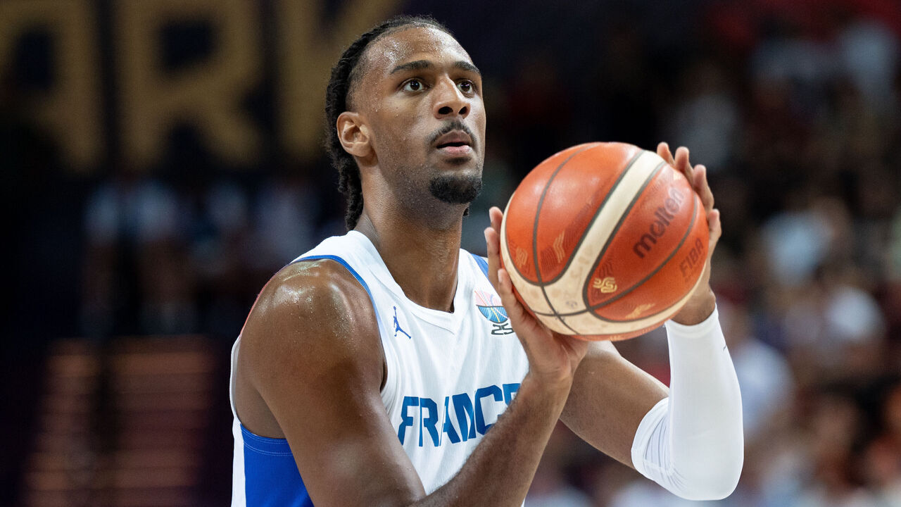 Alexandre Sarr plays during the FIBA EuroBasket match between France and Slovenia in Katowice, Poland, on August 30, 2025. This is a European Basketball Championship game, group phase, Group D competition in Spodek Arena.