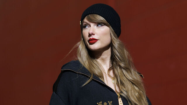 KANSAS CITY, MISSOURI - JANUARY 26: Taylor Swift arrives to the stadium prior to the AFC Championship game between the Buffalo Bills and the Kansas City Chiefs at GEHA Field at Arrowhead Stadium on January 26, 2025 in Kansas City, Missouri.