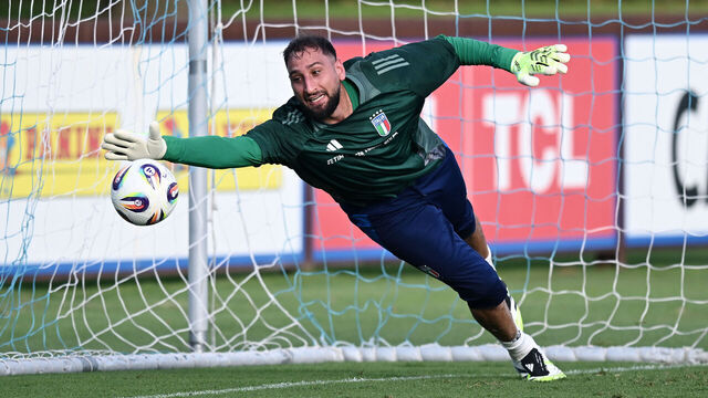 FLORENCE, ITALY - SEPTEMBER 01: Gianluigi Donnarumma of Italy during Training Session at Centro Tecnico Federale di Coverciano on September 01, 2025 in Florence, Italy.