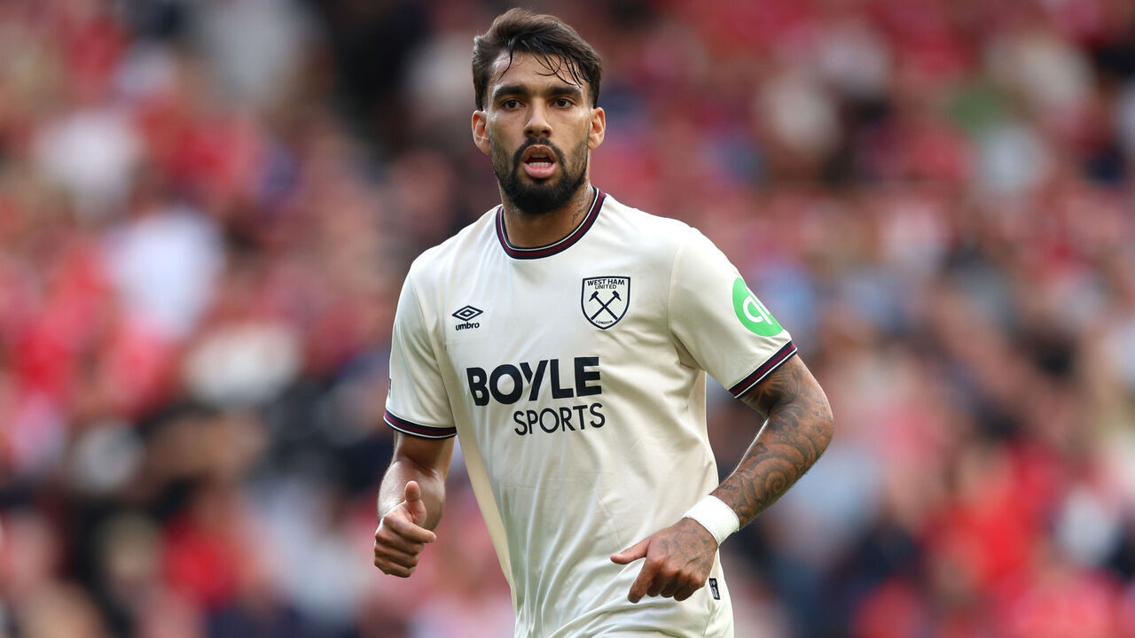 NOTTINGHAM, ENGLAND - AUGUST 31: Lucas Paqueta of West Ham United running during the Premier League match between Nottingham Forest and West Ham United at City Ground on August 31, 2025 in Nottingham, England.