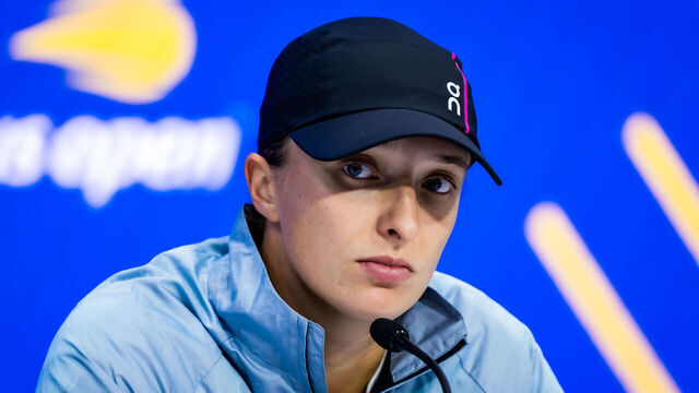 NEW YORK, NEW YORK - SEPTEMBER 03: Iga Swiatek of Poland talks to the media after losing to Amanda Anisimova of the United States in the quarter final on Day 11 of the US Open at USTA Billie Jean King National Tennis Center on September 03, 2025 in New York City