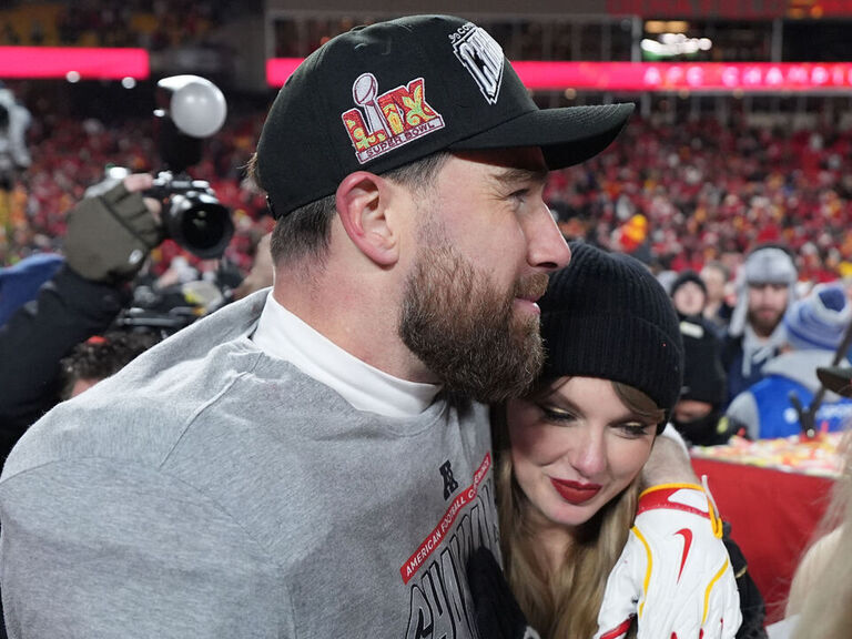 Kelce on what's changed since engagement: 'One more ring' | theScore.com