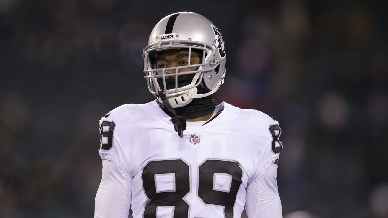 PHILADELPHIA, PA - DECEMBER 25: Amari Cooper #89 of the Oakland Raiders looks on prior to the game against the Philadelphia Eagles at Lincoln Financial Field on December 25, 2017 in Philadelphia, Pennsylvania.