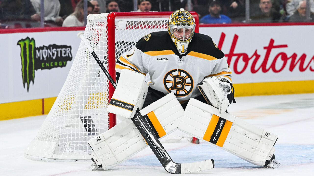 MONTREAL, QC - APRIL 03: Boston Bruins goalie Jeremy Swayman (1) tracks the play during the Boston Bruins versus the Montreal Canadiens game on April 03, 2025, at Bell Centre in Montreal, QC