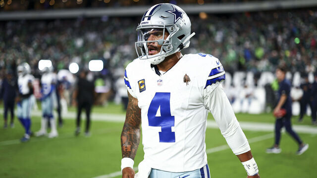 PHILADELPHIA, PENNSYLVANIA - SEPTEMBER 04: Dak Prescott #4 of the Dallas Cowboys warms up prior to an NFL football game against the Philadelphia Eagles at Lincoln Financial Field on September 4, 2025 in Philadelphia, Pennsylvania.