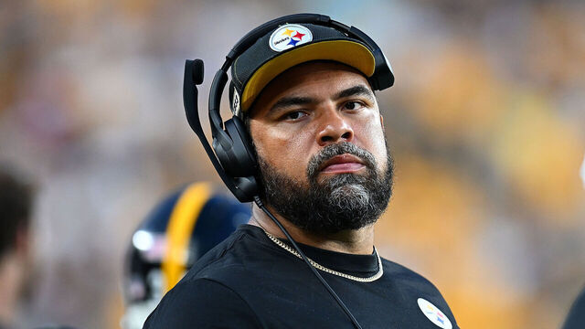 PITTSBURGH, PENNSYLVANIA - AUGUST 16: Cameron Heyward #97 of the Pittsburgh Steelers looks on during the NFL Preseason 2025 game against the Tampa Bay Buccaneers at Acrisure Stadium on August 16, 2025 in Pittsburgh, Pennsylvania.