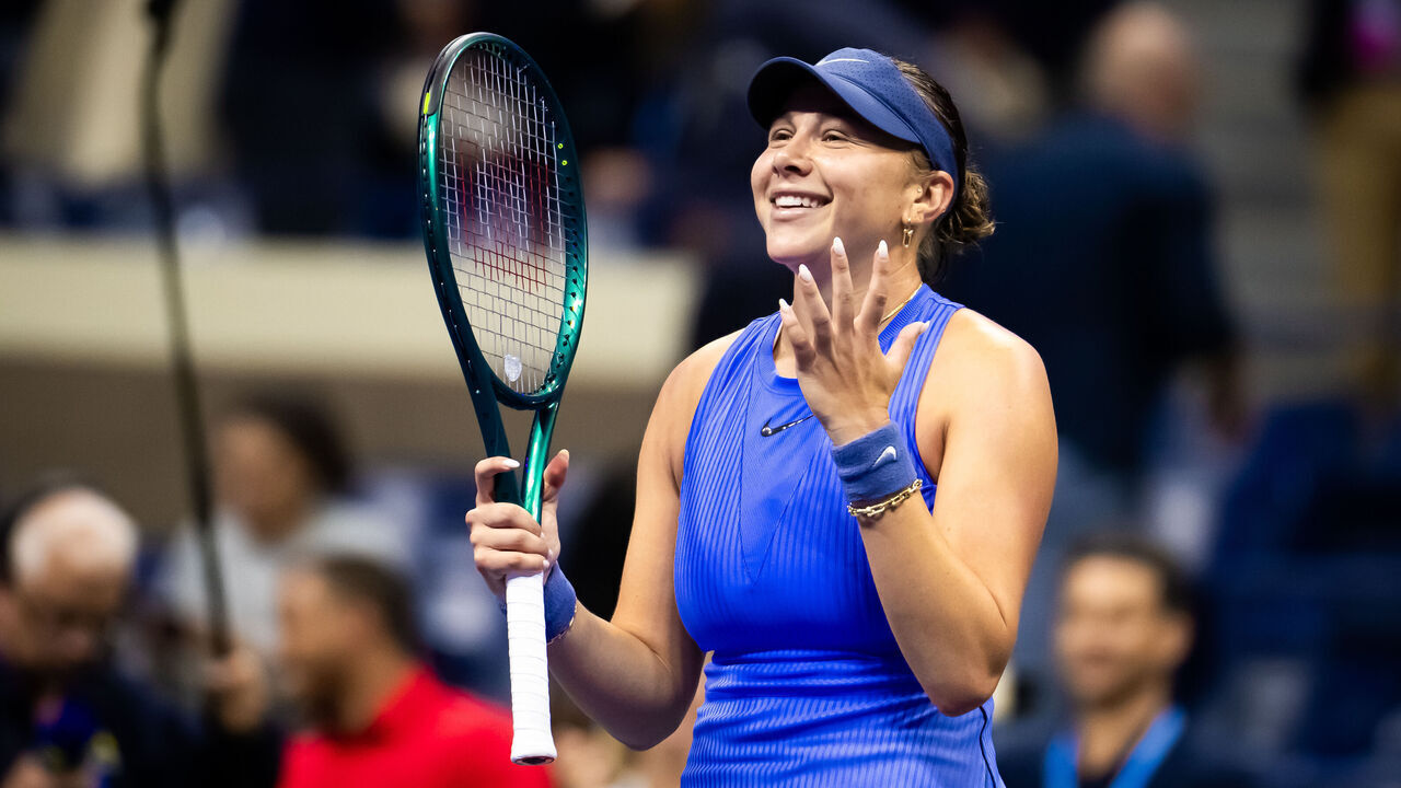 NEW YORK, NEW YORK - SEPTEMBER 04: Amanda Anisimova of the United States reacts to defeating Naomi Osaka of Japan in the semi-final on Day 12 of the US Open at USTA Billie Jean King National Tennis Center on September 04, 2025 in New York City