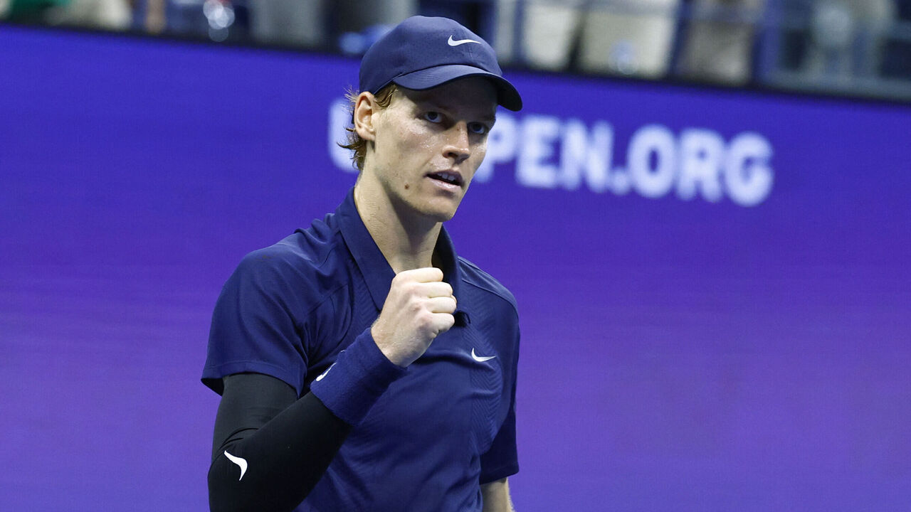 Italy's Jannik Sinner celebrates after victory over Canada's Felix Auger-Aliassime during their men's singles semifinal tennis match on day thirteen of the US Open tennis tournament at the USTA Billie Jean King National Tennis Center in New York City, on September 5, 2025.