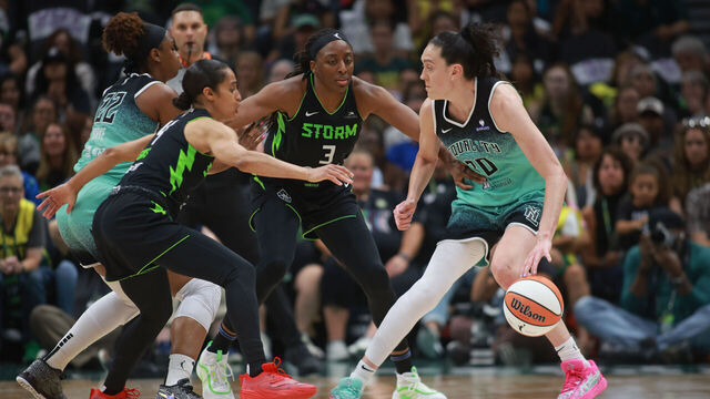 SEATTLE, WA - SEPTEMBER 5: Breanna Stewart #30 of the New York Liberty handles the ball during the game against the Seattle Storm on September 5, 2025 at Climate Pledge Arena in Seattle, Washington. Mandatory Copyright Notice: Copyright 2025 NBAE