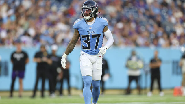 NASHVILLE, TENNESSEE - AUGUST 22: Amani Hooker #37 of the Tennessee Titans in coverage during an NFL Preseason 2025 game against the Minnesota Vikings at Nissan Stadium on August 22, 2025 in Nashville, Tennessee.