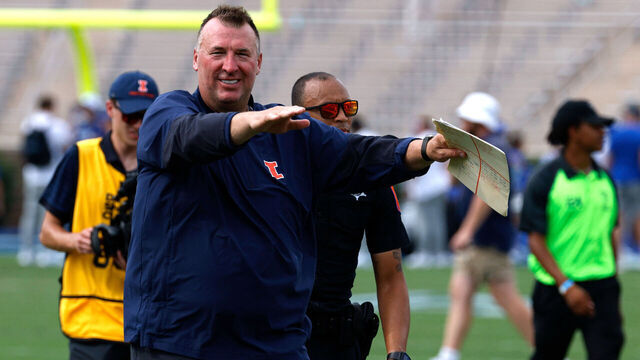 DURHAM, NORTH CAROLINA - SEPTEMBER 6: Head coach Bret Bielema of the Illinois Fighting Illini reacts following their win against the Duke Blue Devils at Wallace Wade Stadium on September 6, 2025 in Durham, North Carolina.