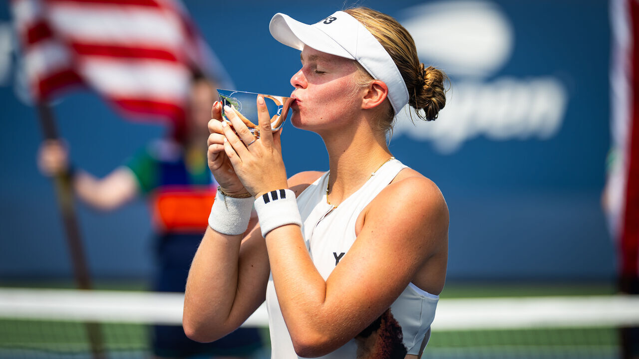NEW YORK, NEW YORK - SEPTEMBER 06: Jeline Vandromme of Belgium poses with the champions trophy after defeating Lea Nilsson of Sweden in the Girls Juniors final on Day 14 of the US Open at USTA Billie Jean King National Tennis Center on September 06, 2025 in New York City