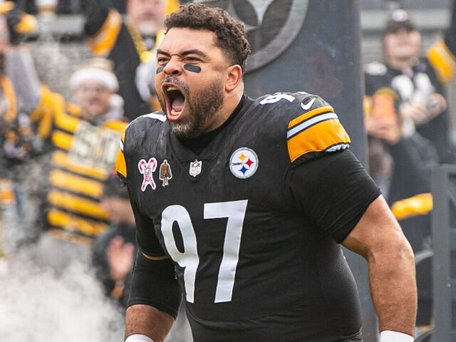 PITTSBURGH, PA - DECEMBER 25: Pittsburgh Steelers defensive tackle Cameron Heyward (97) runs onto the field before the regular season NFL football game between the Kansas City Chiefs and Pittsburgh Steelers on December 25, 2024 at Acrisure Stadium in Pittsburgh, PA.