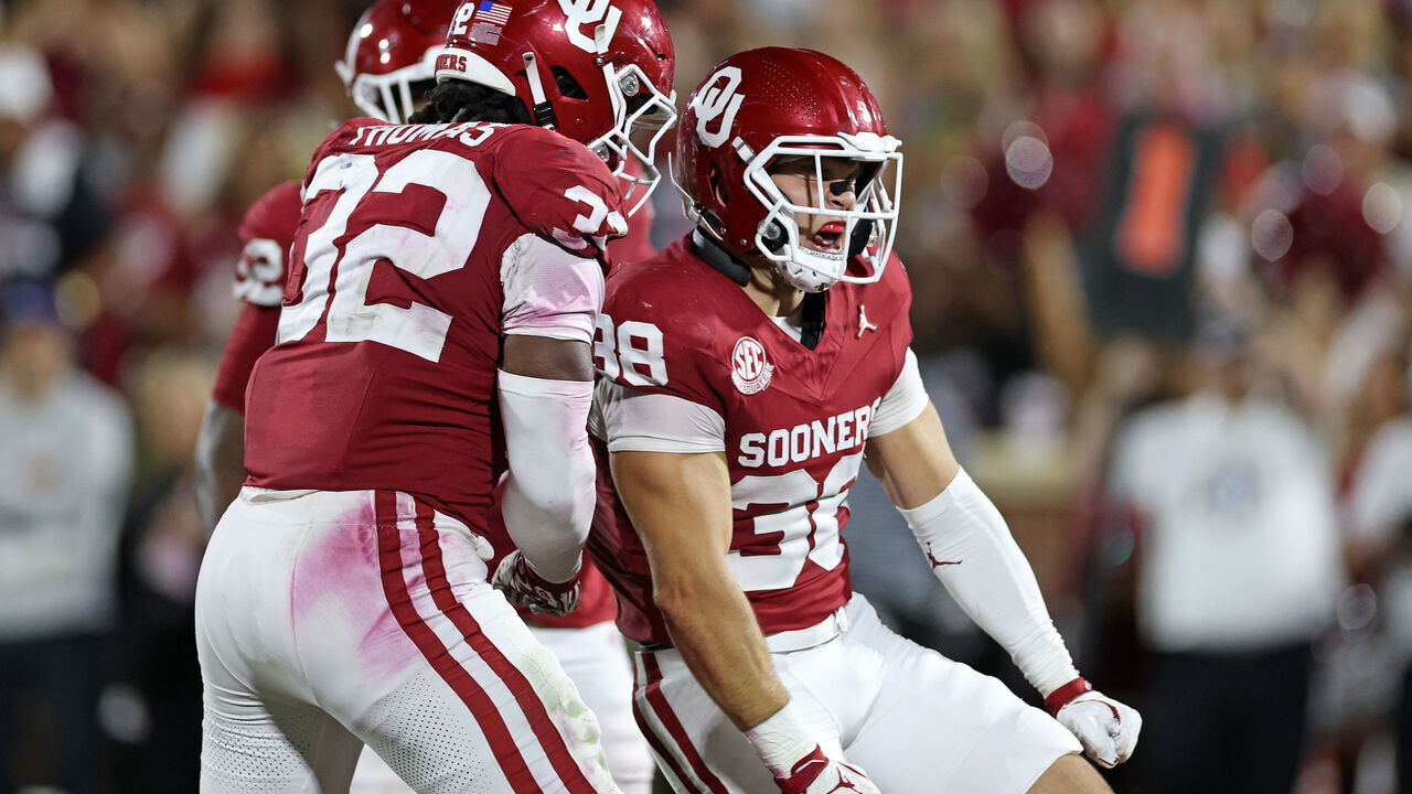 NORMAN, OKLAHOMA - SEPTEMBER 06: Owen Heinecke #38 of the Oklahoma Sooners reacts to a defensive stop during the second half of a game against the Michigan Wolverines at Gaylord Family Oklahoma Memorial Stadium on September 06, 2025 in Norman, Oklahoma.