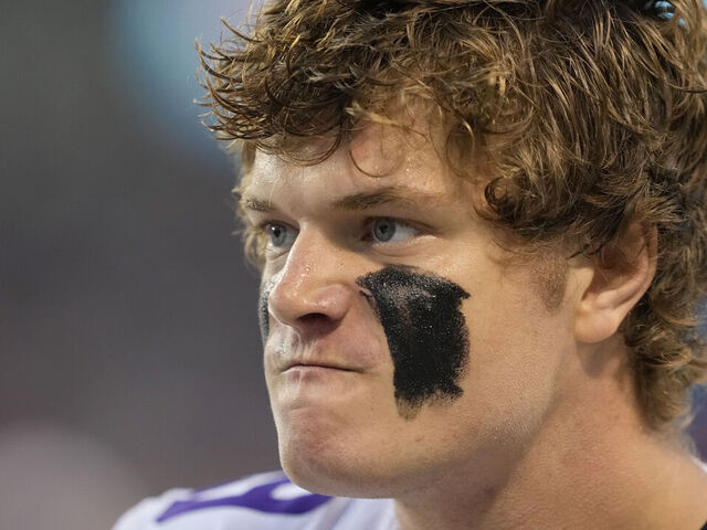 CHICAGO, ILLINOIS - SEPTEMBER 08: J.J. McCarthy #9 of the Minnesota Vikings reacts while playing against the Chicago Bears during the game at Soldier Field on September 08, 2025 in Chicago, Illinois.