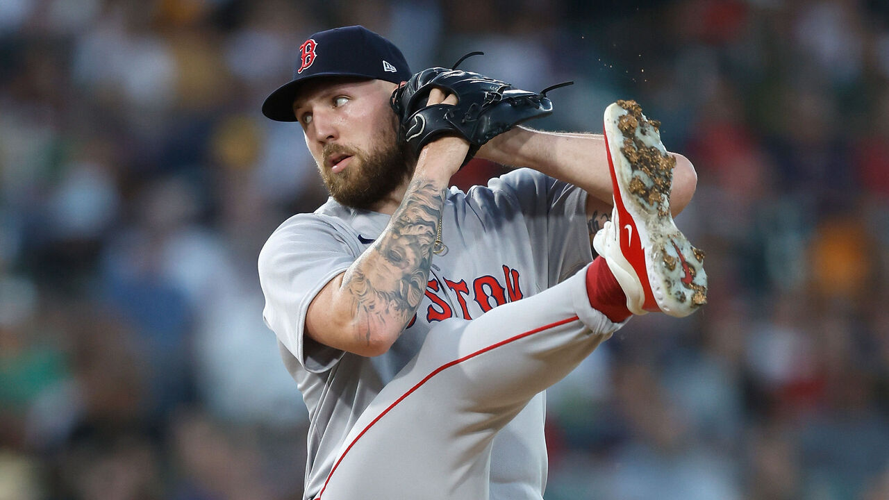SACRAMENTO, CALIFORNIA - SEPTEMBER 08: Garrett Crochet #35 of the Boston Red Sox pitches in the bottom of the first inning against the Athletics at Sutter Health Park on September 08, 2025 in Sacramento, California.