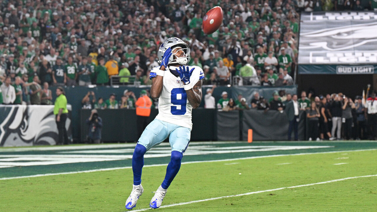 PHILADELPHIA, PA - SEPTEMBER 04: Dallas Cowboys wide receiver KaVontae Turpin (9) catches the ball during the game between the Dallas Cowboys and the Philadelphia Eagles on September 4th, 2025 at Lincoln Financial Field in Philadelphia, PA.