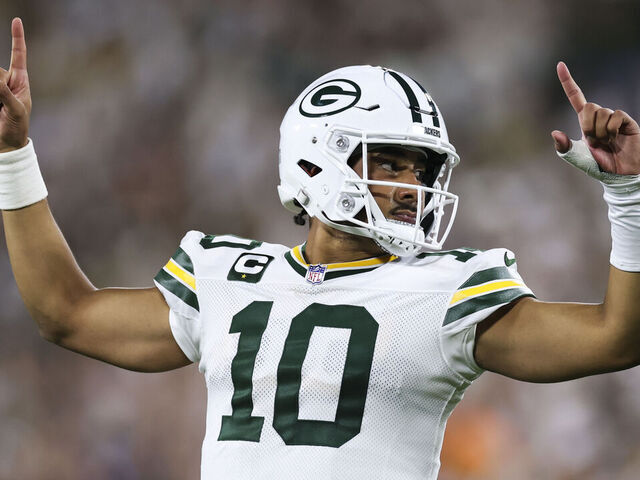 Packers cruise past Commanders, move to 2-0 | theScore.com