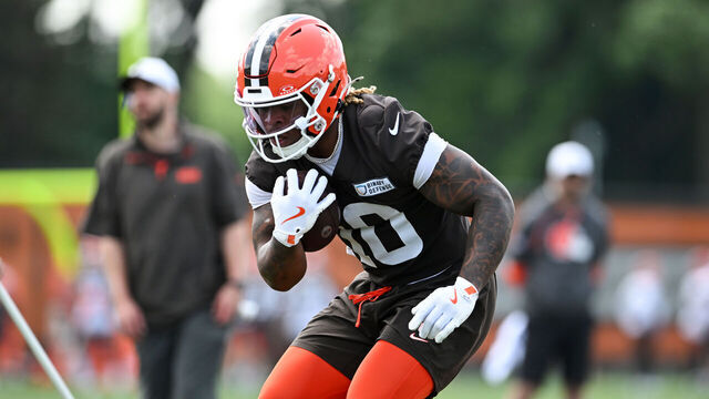 BEREA, OHIO - JUNE 10: Quinshon Judkins #10 of the Cleveland Browns runs a drill during Cleveland Browns mandatory minicamp at CrossCountry Mortgage Campus on June 10, 2025 in Berea, Ohio.