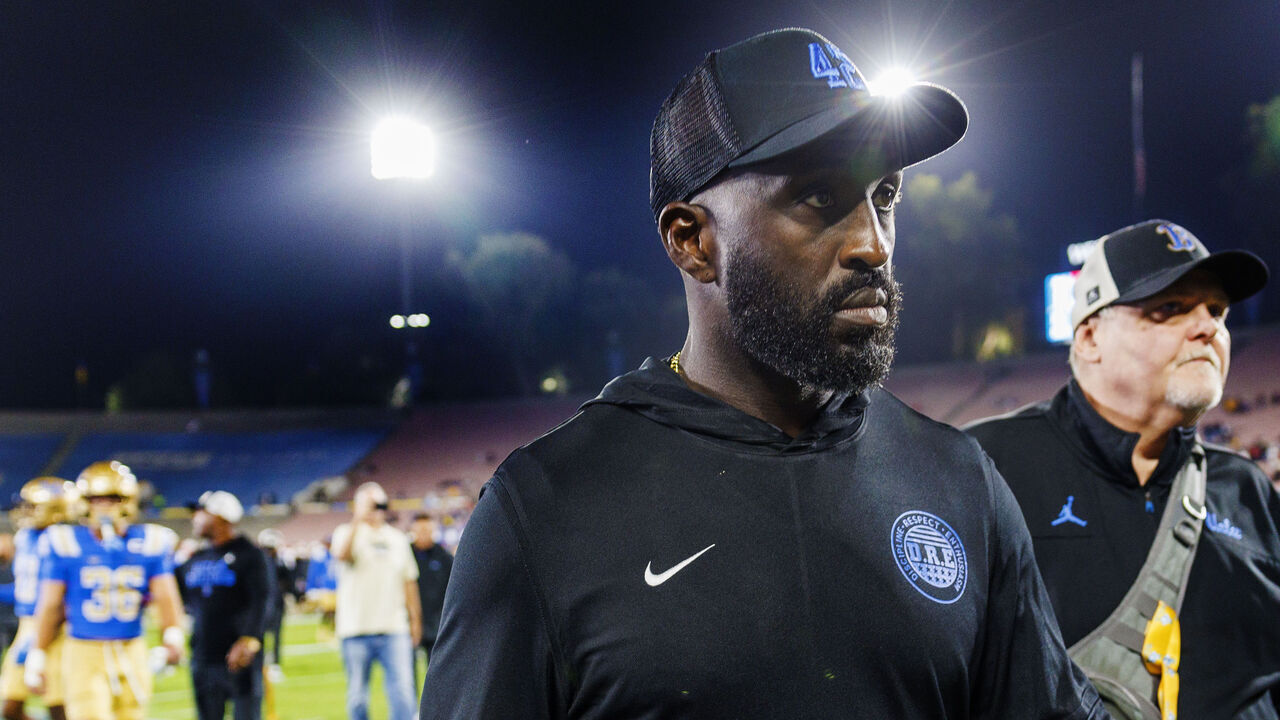 PASADENA CA - SEPTEMBER 12, 2025: UCLA Bruins head coach DeShaun Foster walks off the field after the Bruins 35-10 loss to New Mexico at the Rose Bowl on September 12, 2025 in Pasadena, California.(Gina Ferazzi / Los Angeles Times via Getty Images)