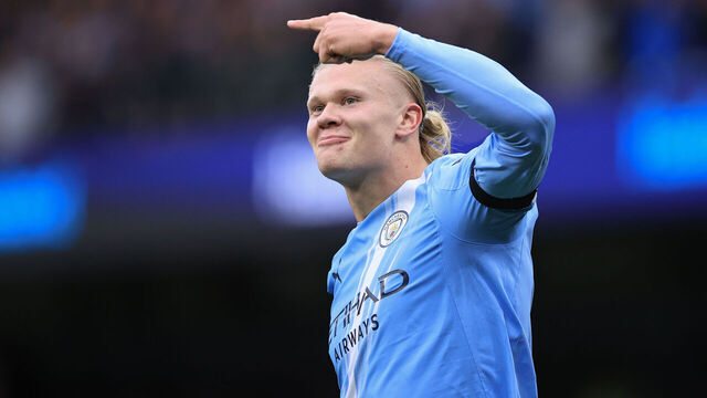 MANCHESTER, ENGLAND - SEPTEMBER 14: Erling Haaland of Manchester City celebrates after scoring the second goal for his team during the Premier League match between Manchester City and Manchester United at Etihad Stadium on September 14, 2025 in Manchester, England.