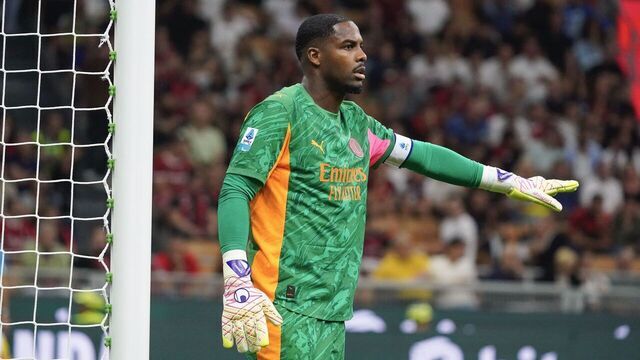 Mike Maignan plays during the AC Milan against Bologna FC match in Serie A at San Siro Stadium in Milan, Italy, on September 14, 2025.