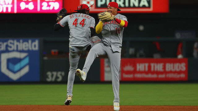 ST LOUIS, MISSOURI - SEPTEMBER 15: Noelvi Marte #16 and Elly De La Cruz #44 bth of the Cincinnati Reds celebrate an 11-6 win over the St. Louis Cardinals at Busch Stadium on September 15, 2025 in St Louis, Missouri.