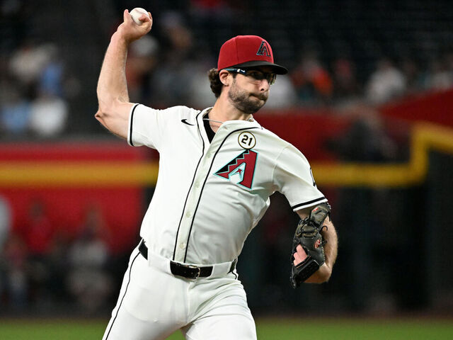 PHOENIX, ARIZONA - SEPTEMBER 15: Zac Gallen #23 of the Arizona Diamondbacks pitches in the first inning against the San Francisco Giants at Chase Field on September 15, 2025 in Phoenix, Arizona.