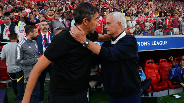 LISBON, PORTUGAL - AUGUST 27: Head Coach Jose Mourinho of Fenerbahce greets Head Coach Bruno Lage of SL Benfica before the start of the UEFA Champions League Play Off 2nd Leg match between SL Benfica and Fenerbahce at Estadio da Luz on August 27, 2025 in Lisbon, Portugal.