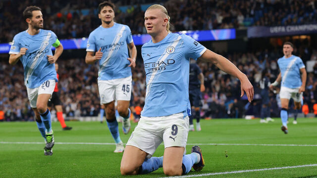 MANCHESTER, ENGLAND - SEPTEMBER 18: Erling Braut Haaland of Manchester City celebrates after scoring their side's first goal during the UEFA Champions League 2025/26 League Phase MD1 match between Manchester City and SSC Napoli at City of Manchester Stadium on September 18, 2025 in Manchester, England.