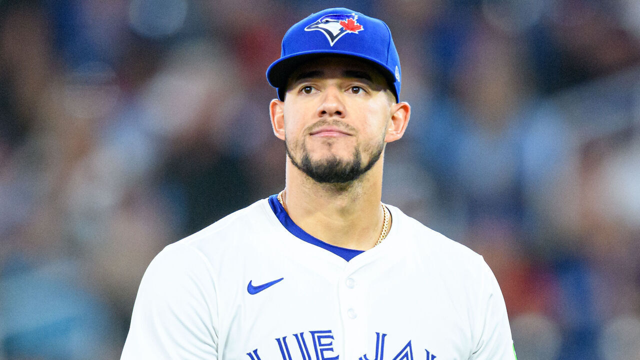 TORONTO, ON - SEPTEMBER 10: Toronto Blue Jays Starting Pitcher José Berríos (17) reacts after giving up a home run during the MLB regular season game between the Houston Astros and the Toronto Blue Jays on September 10, 2025, at Rogers Centre in Toronto, ON, Canada.