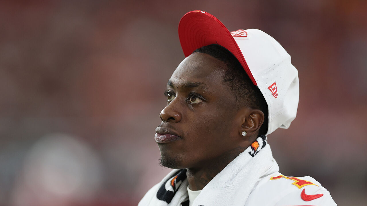 GLENDALE, ARIZONA - AUGUST 09: Wide receiver Xavier Worthy #1 of the Kansas City Chiefs watches from the sidelines during the second quarter of the NFL Preseason 2025 game against the Arizona Cardinals at State Farm Stadium on August 09, 2025 in Glendale, Arizona.