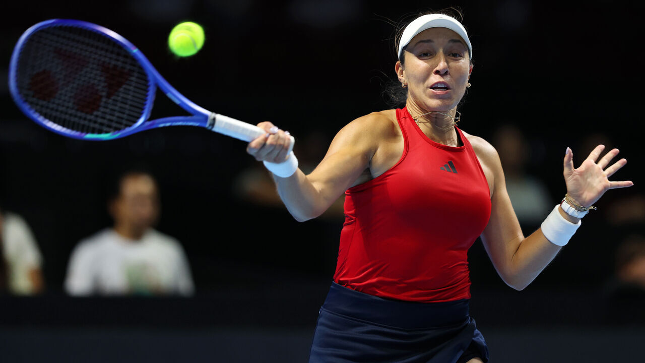 SHENZHEN, CHINA - SEPTEMBER 20: Jessica Pegula of United States plays a forehand during match 2 against Katie Boulter of Great Britain in the Billie Jean King Cup by Gainbridge Finals 2025, Semi-Final match between USA and Great Britain at Shenzhen Bay Sports Centre Arena on September 20, 2025 in Shenzhen, China.
