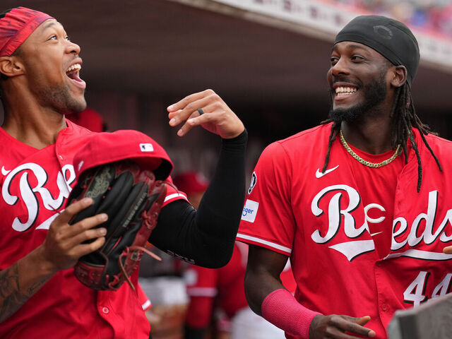 Surging Reds sweep Cubs, tie Mets for final NL wild-card | theScore