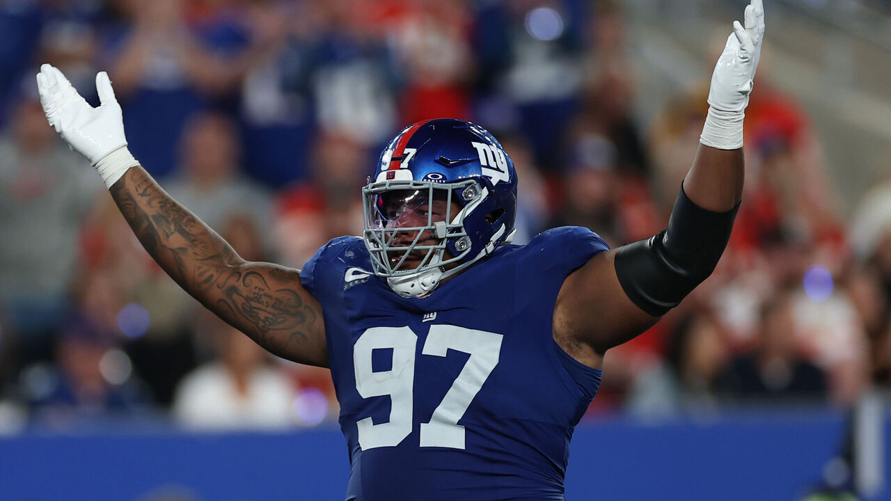 EAST RUTHERFORD, NEW JERSEY - SEPTEMBER 21: Dexter Lawrence #97 of the New York Giants reacts against the Kansas City Chiefs during the second quarter at MetLife Stadium on September 21, 2025 in East Rutherford, New Jersey.