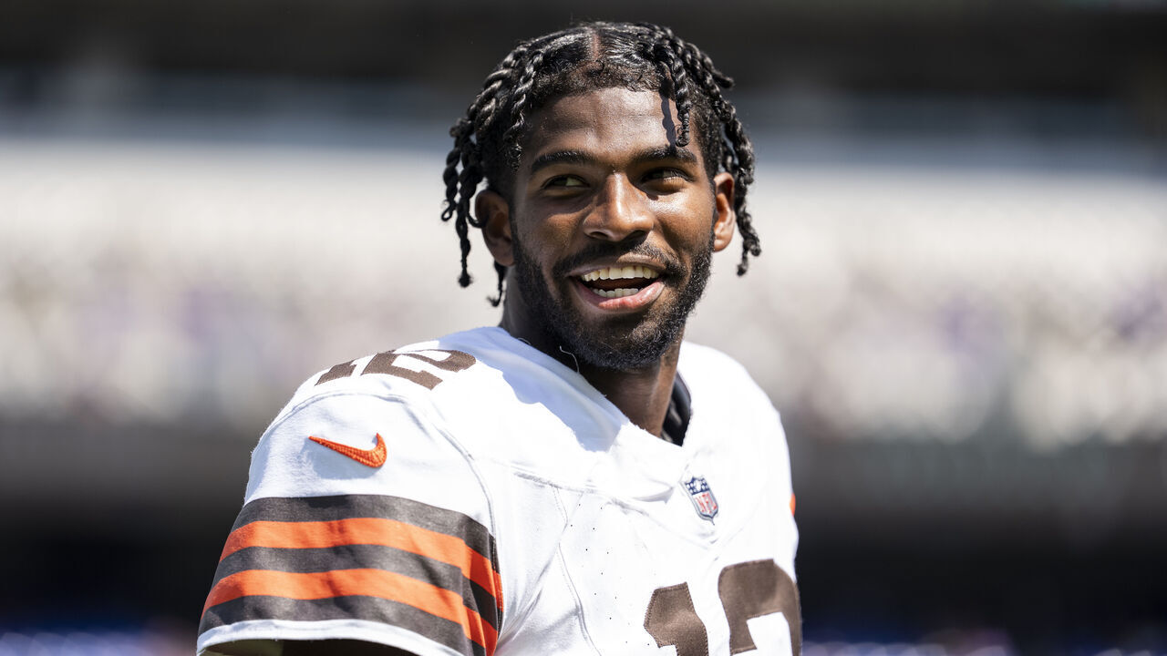 BALTIMORE, MARYLAND - SEPTEMBER 14: Shedeur Sanders #12 of the Cleveland Browns reacts prior to an NFL football game against the Baltimore Ravens at M&T Bank Stadium on September 14, 2025 in Baltimore, Maryland.