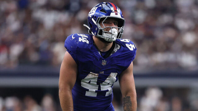 ARLINGTON, TEXAS - SEPTEMBER 14: Cam Skattebo #44 of the New York Giants lines up during the second half of the NFL 2025 game against the Dallas Cowboys at AT&T Stadium on September 14, 2025 in Arlington, Texas.