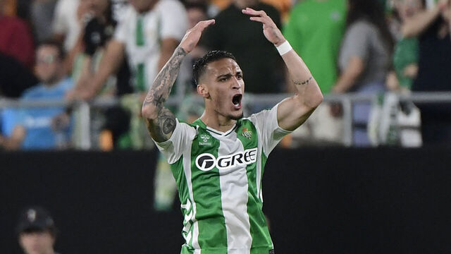 Real Betis' Brazilian forward #07 Antony celebrates scoring his team's second goal during the UEFA Europa League 1st round day 1 football match between Real Betis and Nottingham Forest at the Benito Villamarin stadium in Seville on September 24, 2025.