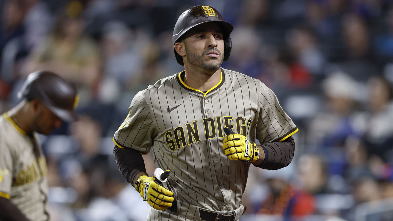 NEW YORK, NEW YORK - SEPTEMBER 17: Ramon Laureano #5 of the San Diego Padres jogs to the dugout after hitting a solo home run in the ninth inning during a game against the New York Mets at Citi Field on September 17, 2025 in New York City.