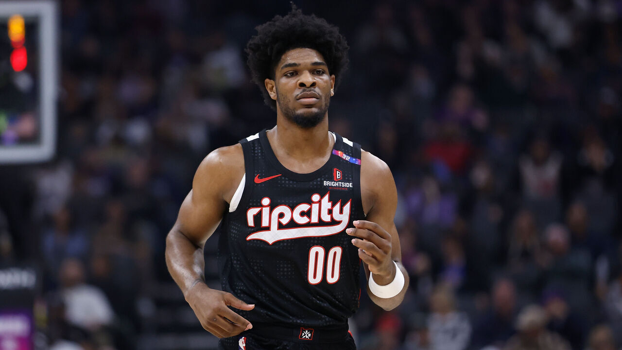 SACRAMENTO, CALIFORNIA - MARCH 27: Scoot Henderson #00 of the Portland Trail Blazers looks on in the first quarter against the Sacramento Kings at Golden 1 Center on March 27, 2025 in Sacramento, California.